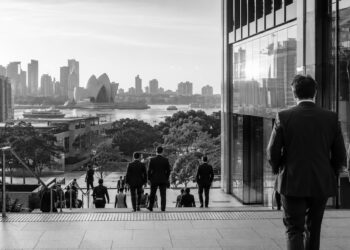 Sydney slips as oil shock clouds rate outlook