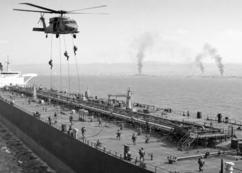 US Marines board tanker as strikes expand across southern Iran