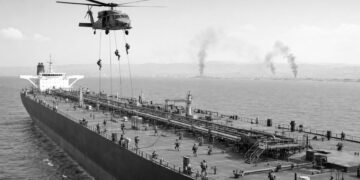 US Marines board tanker as strikes expand across southern Iran