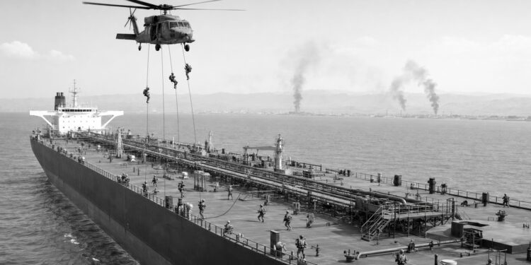 US Marines board tanker as strikes expand across southern Iran