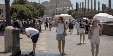 Italy places all major cities on highest heat alert
