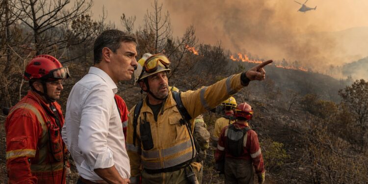 Sánchez speaks plainly as Spain’s climate divide survives the flames