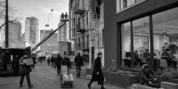Ukraine’s economy keeps moving under fire