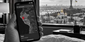 In Kyiv, your phone says you are in Peru – inside Ukraine’s invisible electronic war