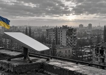 Zelenskyy criticises US support and seeks wider Starlink access